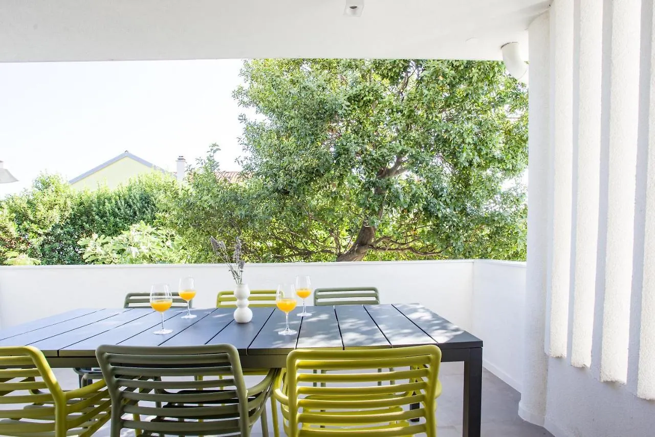 Villa Favi Pakostane Apartment