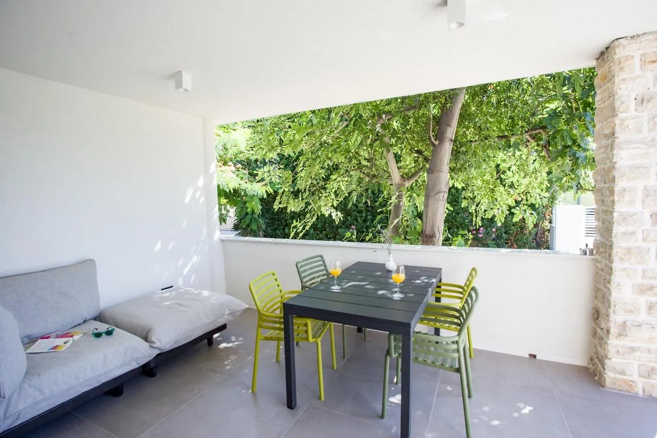 Apartment Villa Favi Pakostane Croatia