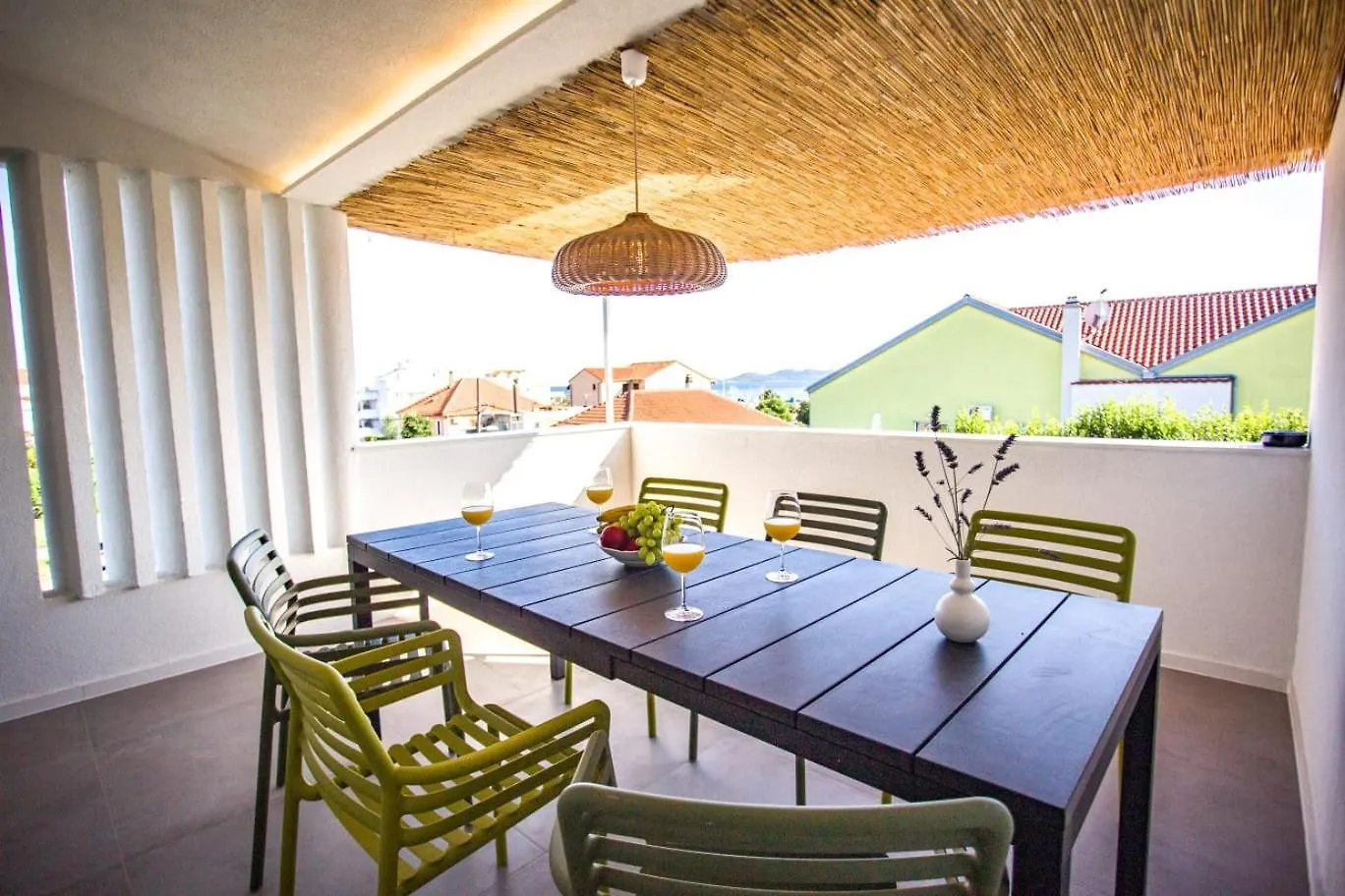 Villa Favi Pakostane