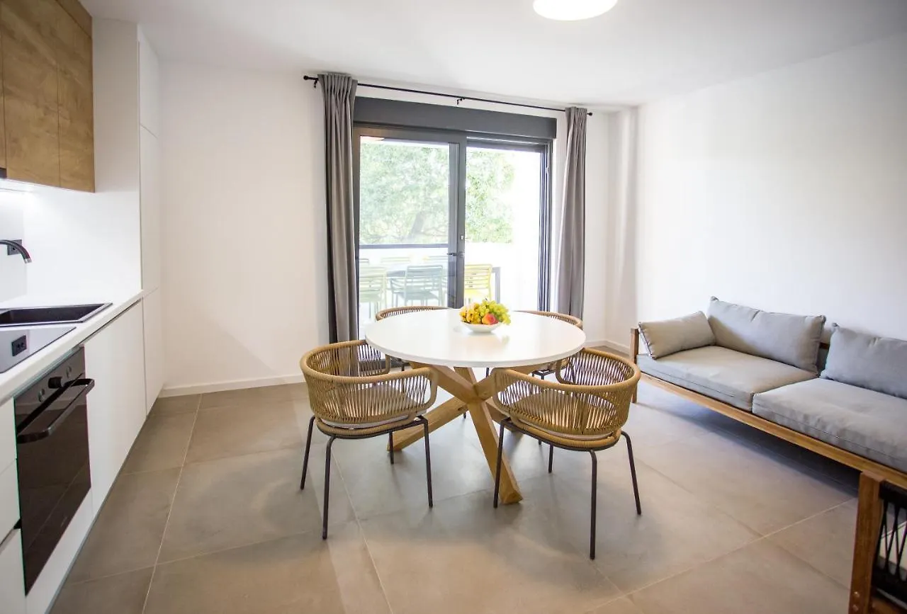 Villa Favi Pakostane 0*,